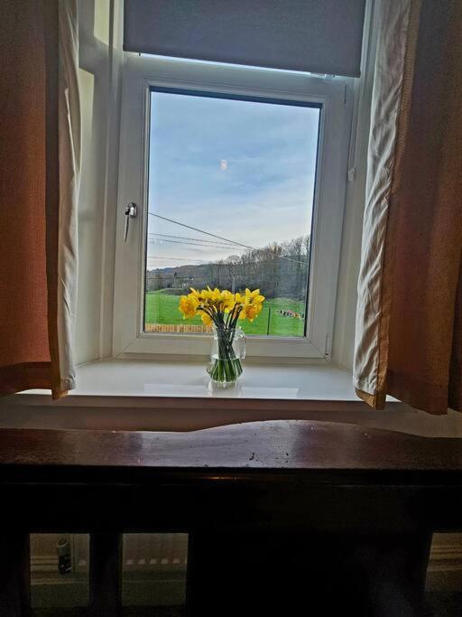 Holiday home Sleeps 6. Free Wifi. Free Parking Location.