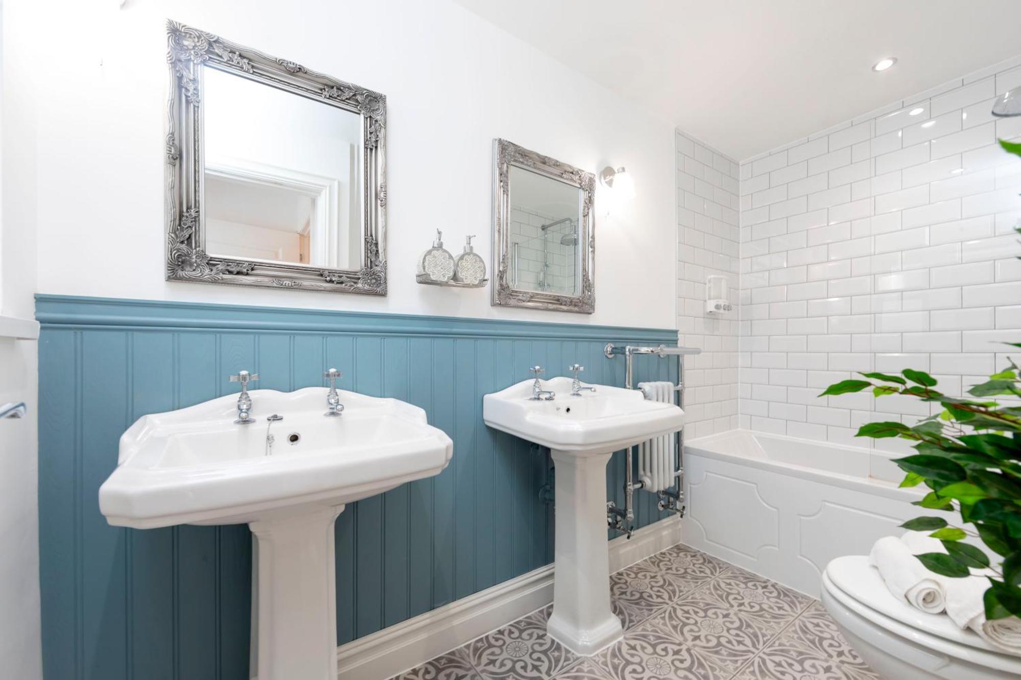 Sleeps 6. Free Wifi. Free Parking Location. Aberdare